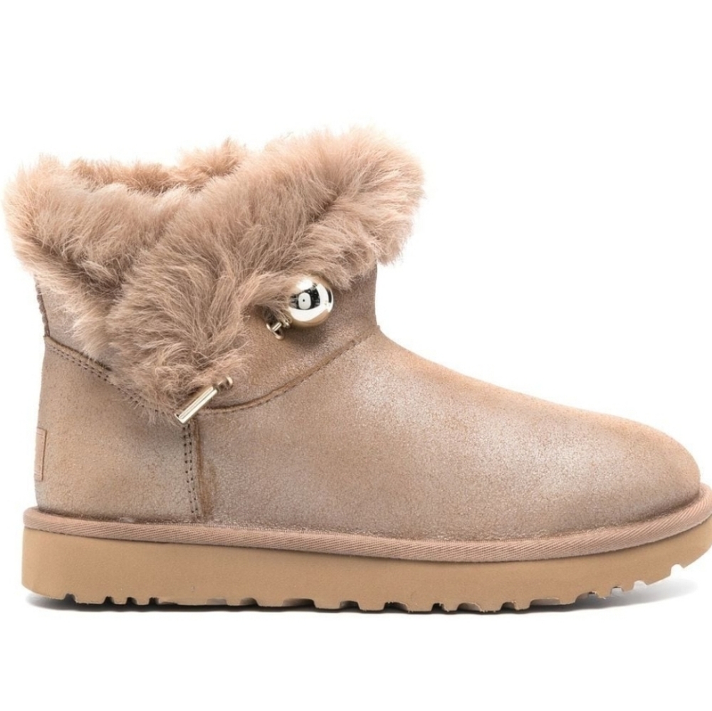 Ugg Mini Puff Boots